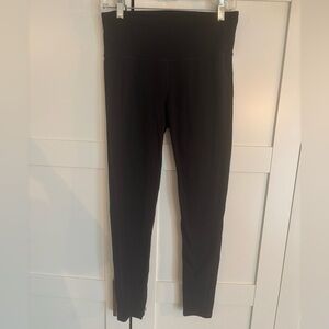 Athleta Classic Black Leggings size medium women's athletic yoga gym Pilates